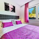 M&N Luxury Apartment
