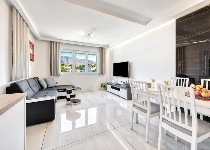 M&N Luxury Apartment